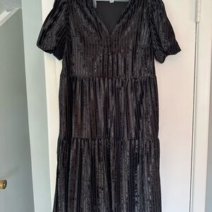 Black crushed velvet puffed sleeve midi tiered dress size s